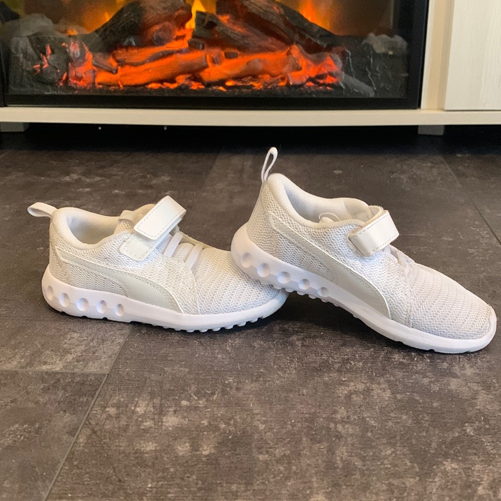 Puma soft foam sneakers